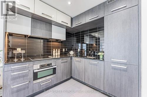 2712 - 8 The Esplanade, Toronto (Waterfront Communities), ON - Indoor Photo Showing Kitchen