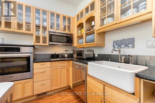 29 Spruce Street, Toronto, ON - Indoor Photo Showing Kitchen