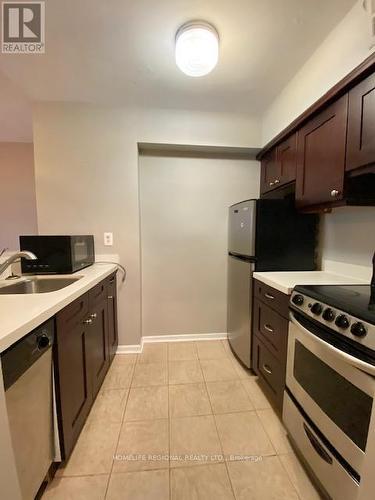 617 - 44 St Joseph Street, Toronto (Bay Street Corridor), ON - Indoor Photo Showing Kitchen