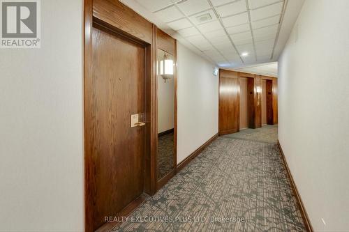 807 - 65 Harbour Square, Toronto (Waterfront Communities), ON - Indoor Photo Showing Other Room