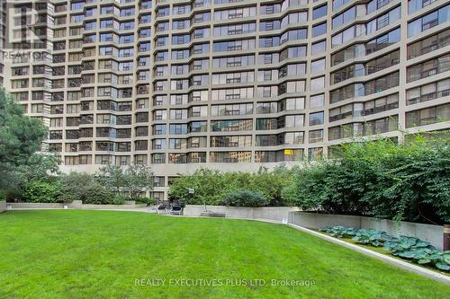 807 - 65 Harbour Square, Toronto, ON - Outdoor With Facade