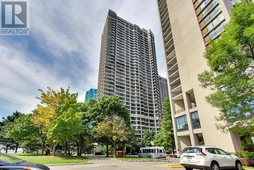 807 - 65 Harbour Square, Toronto, ON - Outdoor With Facade