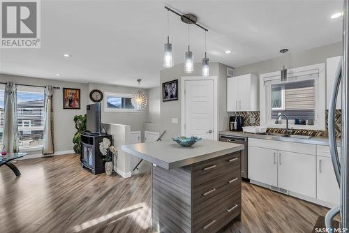 314 Bentley Lane, Saskatoon, SK - Indoor Photo Showing Kitchen