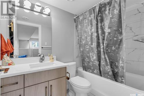 314 Bentley Lane, Saskatoon, SK - Indoor Photo Showing Bathroom