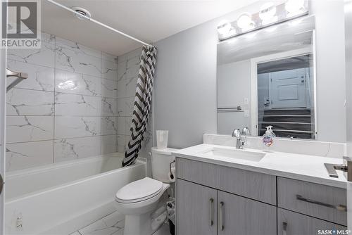 314 Bentley Lane, Saskatoon, SK - Indoor Photo Showing Bathroom