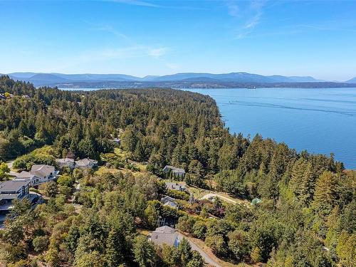 1319 Lands End Rd, North Saanich, BC 