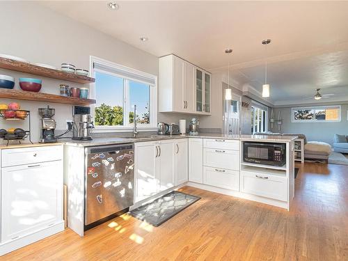 170 Homer Rd, Saanich, BC 