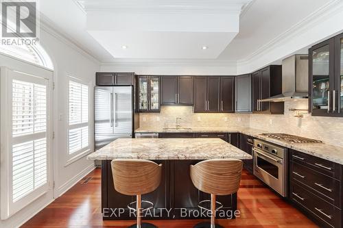 2 - 346 Park Lawn Road, Toronto (Stonegate-Queensway), ON - Indoor Photo Showing Kitchen With Upgraded Kitchen