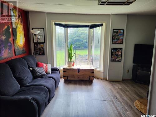 713 Beharrel Street, Oxbow, SK - Indoor Photo Showing Living Room