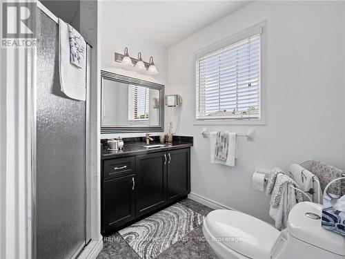 2252 Fairbairn Court, Oakville (West Oak Trails), ON - Indoor Photo Showing Bathroom