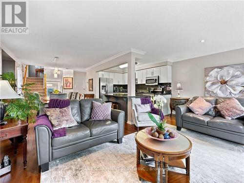 2252 Fairbairn Court, Oakville, ON - Indoor Photo Showing Living Room