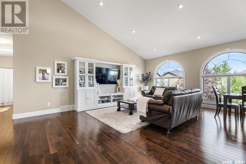 314 Clubhouse Boulevard E, Warman, SK - Indoor Photo Showing Living Room