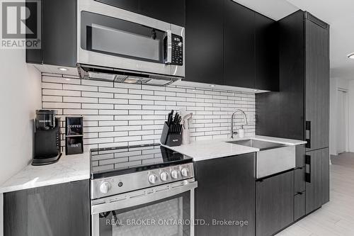 1213 - 270 Dufferin Street, Toronto (South Parkdale), ON - Indoor Photo Showing Kitchen