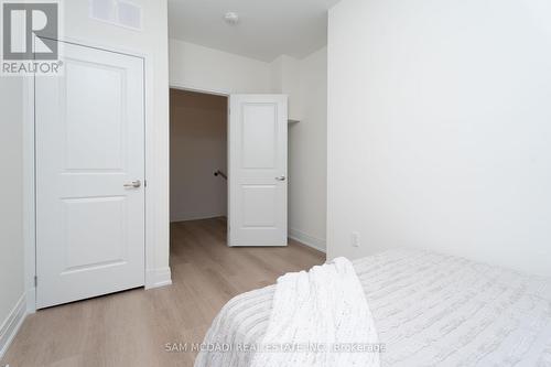 1980 Barber House Lane, Mississauga, ON - Indoor Photo Showing Bedroom