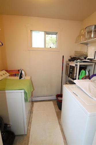 240 Ross Avenue, The Pas, MB - Indoor Photo Showing Laundry Room