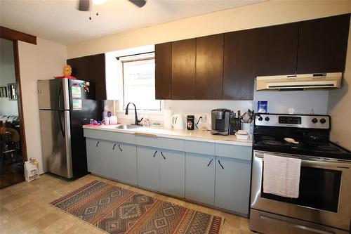 240 Ross Avenue, The Pas, MB - Indoor Photo Showing Kitchen