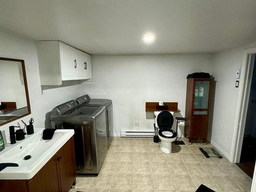 Bathroom - 1232 Rue Du Canot, Havre-Saint-Pierre, QC - Indoor Photo Showing Laundry Room