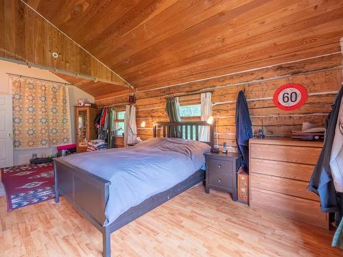 4373 Clearwater Valley Road, Clearwater, BC - Indoor Photo Showing Bedroom