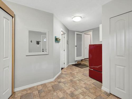 2581 Big Nickel Place, Kamloops, BC - Indoor Photo Showing Other Room