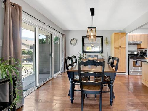 2581 Big Nickel Place, Kamloops, BC - Indoor Photo Showing Dining Room