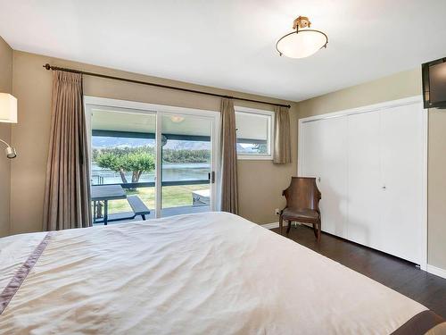 1975 Westsyde Rd, Kamloops, BC - Indoor Photo Showing Bedroom