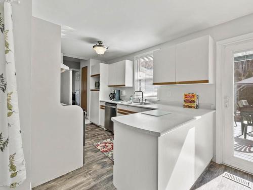 106E N. Thompson Highway E, Clearwater, BC - Indoor Photo Showing Kitchen