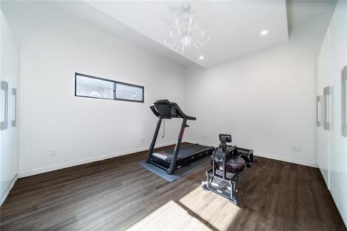 1023 Weatherdon Avenue, Winnipeg, MB - Indoor Photo Showing Gym Room