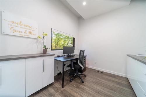 1023 Weatherdon Avenue, Winnipeg, MB - Indoor Photo Showing Office