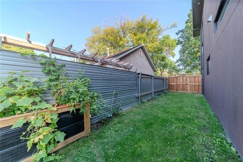 1023 Weatherdon Avenue, Winnipeg, MB - Outdoor