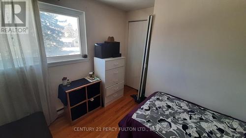 80 Waverley Road, Clarington (Bowmanville), ON - Indoor Photo Showing Bedroom