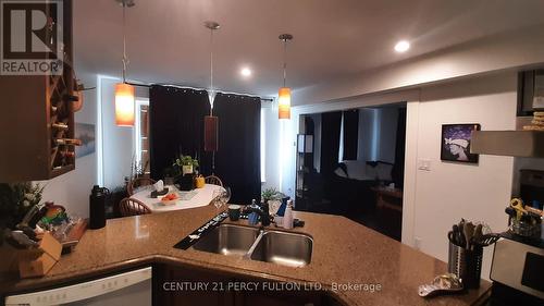 80 Waverley Road, Clarington (Bowmanville), ON - Indoor Photo Showing Kitchen With Double Sink