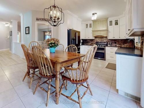 9 Shetland Dr, Georgina, ON - Indoor Photo Showing Dining Room