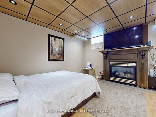 106 Forest Fountain Dr, Vaughan, ON - Indoor Photo Showing Bedroom