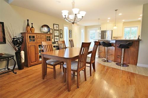 143-3788 Bird Place, Kelowna, BC - Indoor Photo Showing Dining Room