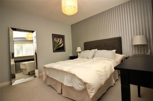 143-3788 Bird Place, Kelowna, BC - Indoor Photo Showing Bedroom