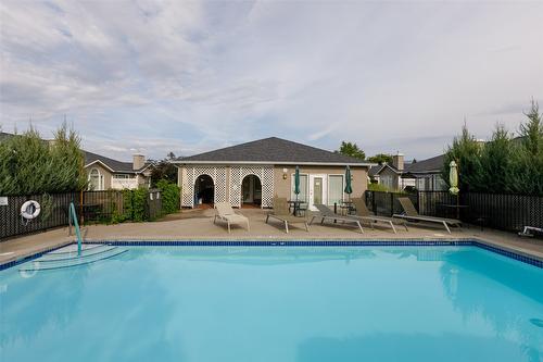 3-1020 Lanfranco Road, Kelowna, BC - Outdoor With In Ground Pool With Backyard