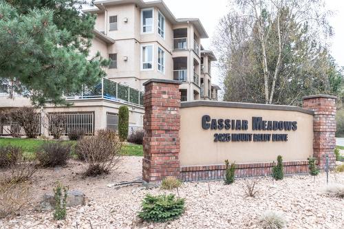 205-2425 Mount Baldy Drive, Kelowna, BC - Outdoor