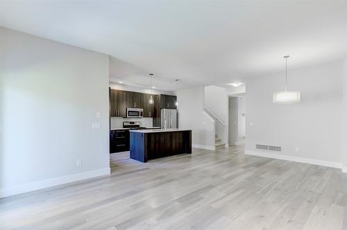 47-1450 Union Road, Kelowna, BC - Indoor Photo Showing Kitchen