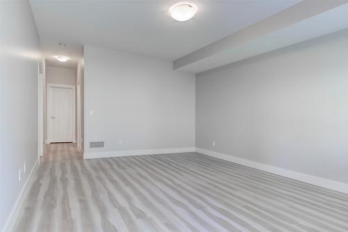 47-1450 Union Road, Kelowna, BC - Indoor Photo Showing Other Room