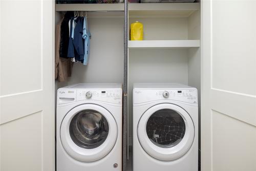 16-644 Lequime Road, Kelowna, BC - Indoor Photo Showing Laundry Room