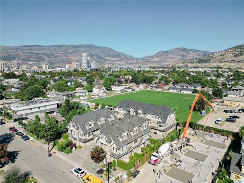 101-952 Lawson Avenue, Kelowna, BC - Outdoor With View