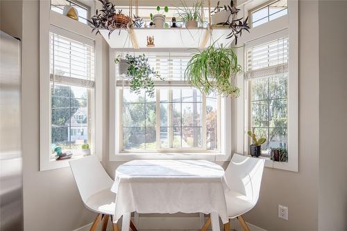 101-952 Lawson Avenue, Kelowna, BC - Indoor Photo Showing Dining Room