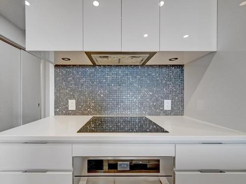 Kitchen - 809-1025 Rue De La Commune E., Montréal (Ville-Marie), QC - Indoor Photo Showing Kitchen With Upgraded Kitchen