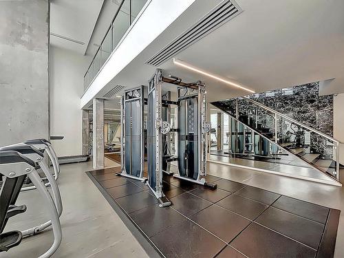 Exercise room - 809-1025 Rue De La Commune E., Montréal (Ville-Marie), QC - Indoor Photo Showing Gym Room