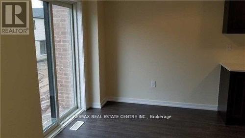 80 Scarletwood Street, Hamilton, ON - Indoor Photo Showing Other Room