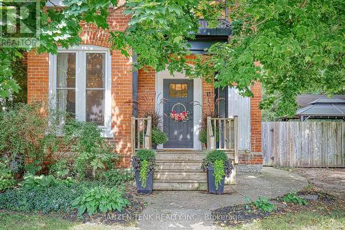 11 Maple Street W, Aylmer (Ay), ON - Outdoor