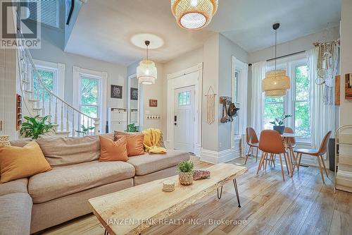 11 Maple Street W, Aylmer (Ay), ON - Indoor Photo Showing Living Room