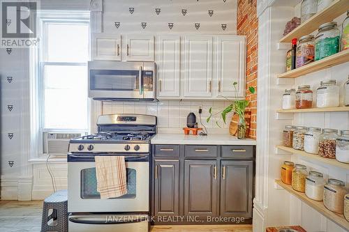 11 Maple Street W, Aylmer (Ay), ON - Indoor Photo Showing Kitchen