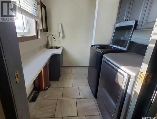 Water Side Acreage, Webb Rm No. 138, SK - Indoor Photo Showing Laundry Room