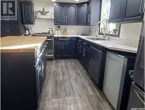 Water Side Acreage, Webb Rm No. 138, SK - Indoor Photo Showing Kitchen With Double Sink